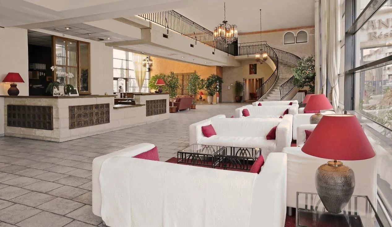 Avignon Grand Hotel 4*,