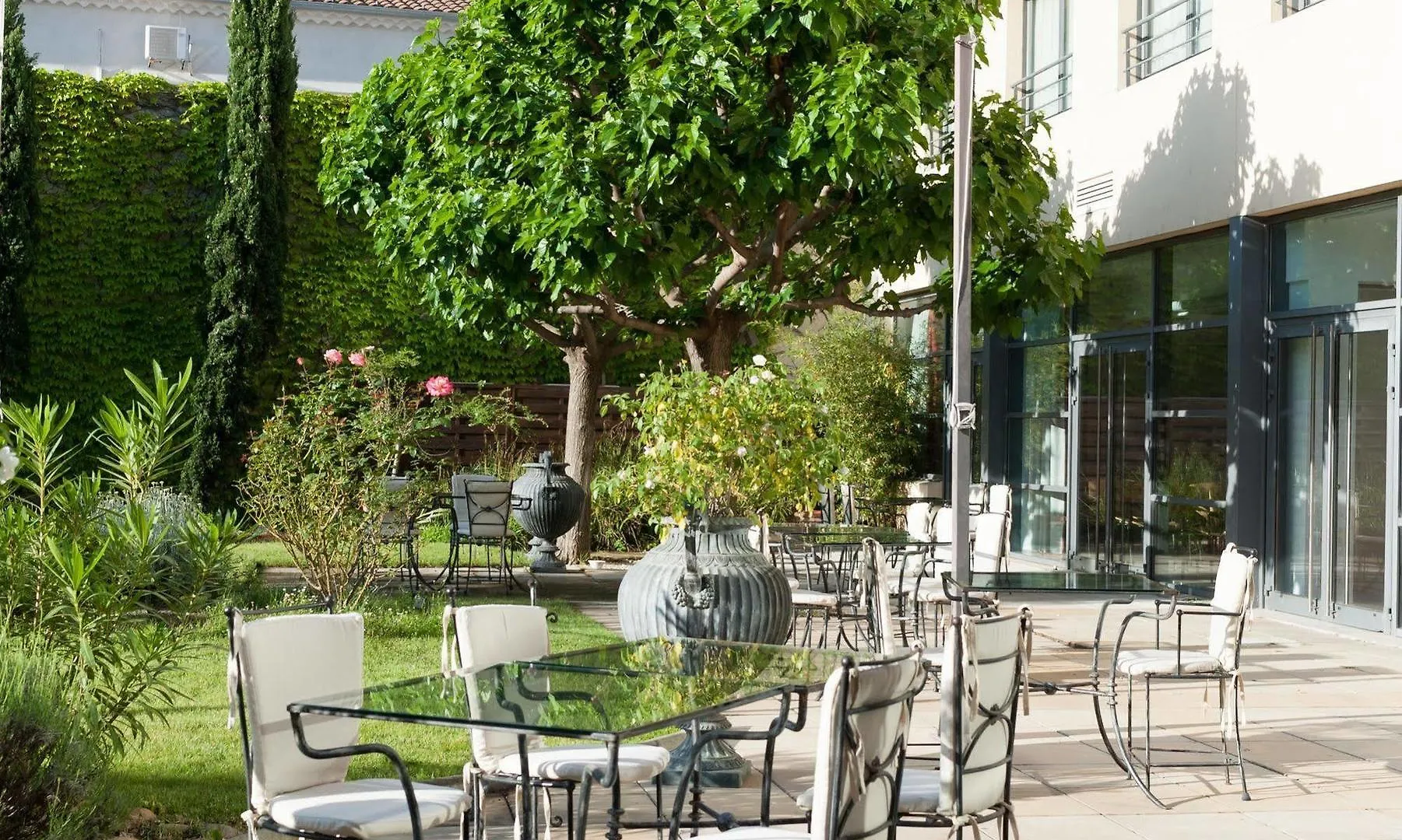 Avignon Grand Hotel 4*,  צרפת