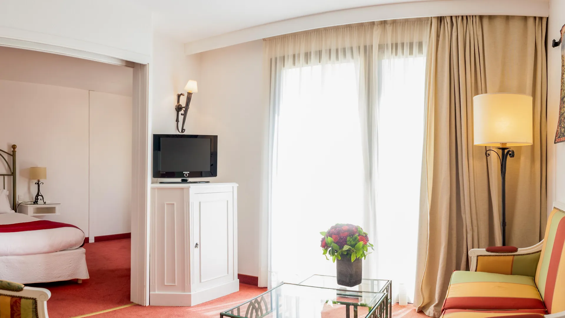 Avignon Grand Hotel 4*,